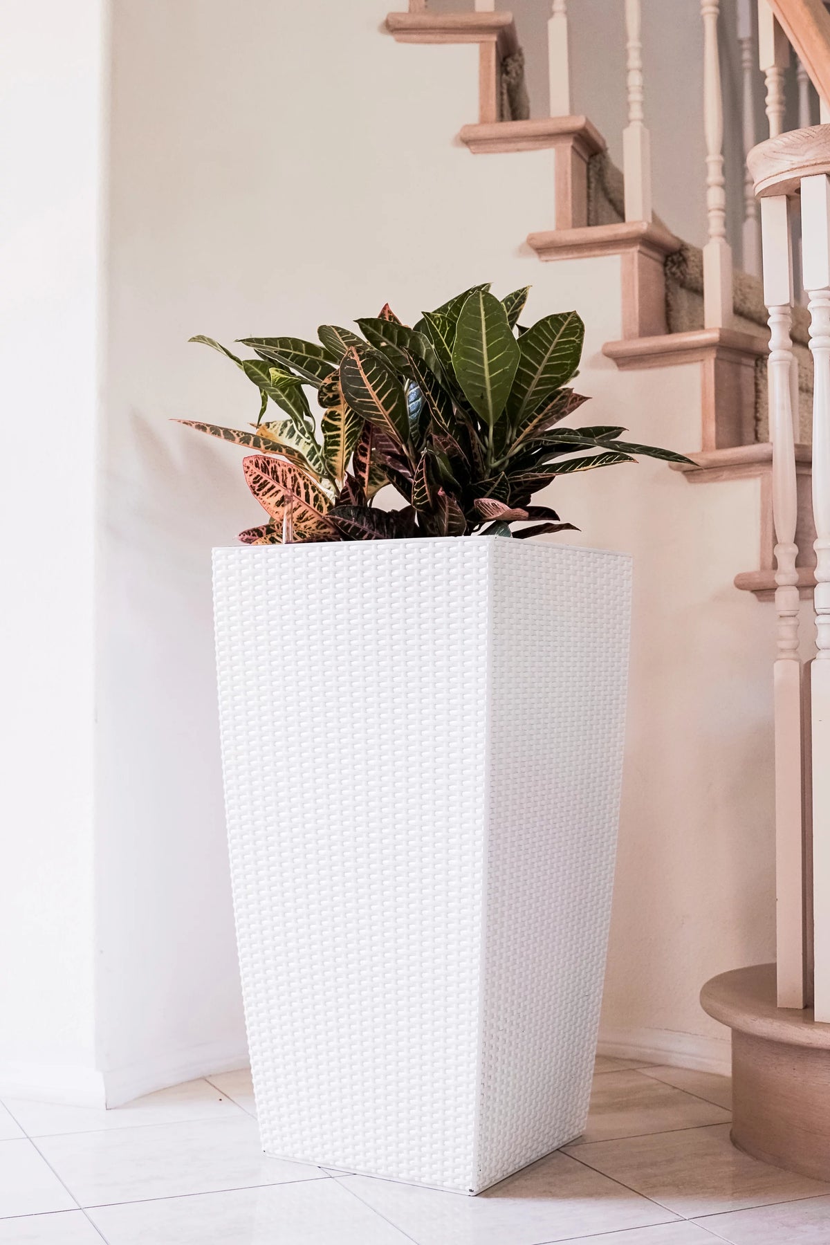 30" White Rattan Self Watering Square Planter Pot J613