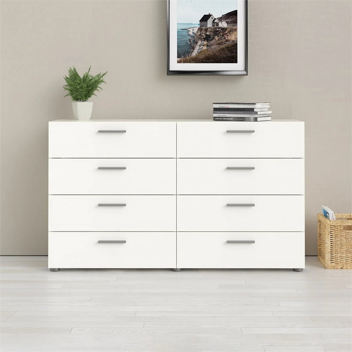 White 8 Drawer Engineered Wood Dresser X475