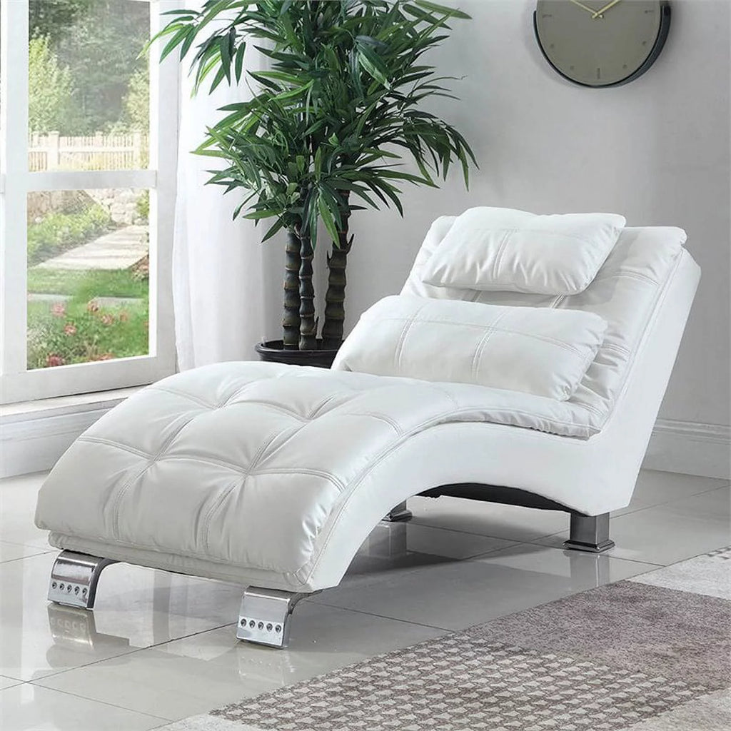 White Faux Leather Tufted Chaise Lounge O423243