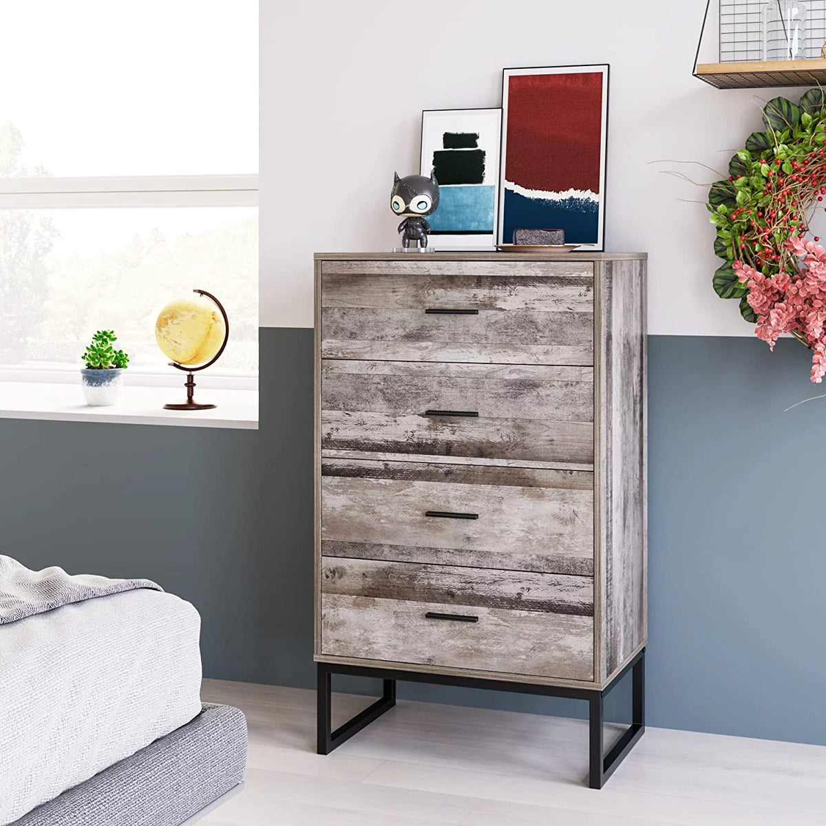 4 Drawer Wood Dresser K489