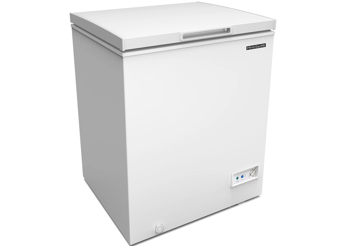 5.0 Cu. ft. Chest Freezer White D937